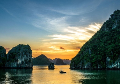 Halong Bay by Helicopter